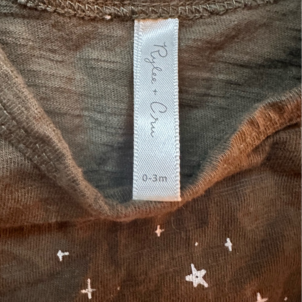 Rylee cru born to explore shirt